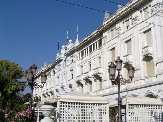 Le Grand Hotel Riccione Exterior foto